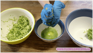 strizziamo bene le zucchine con le mani strizziamo bene le zucchine con le mani