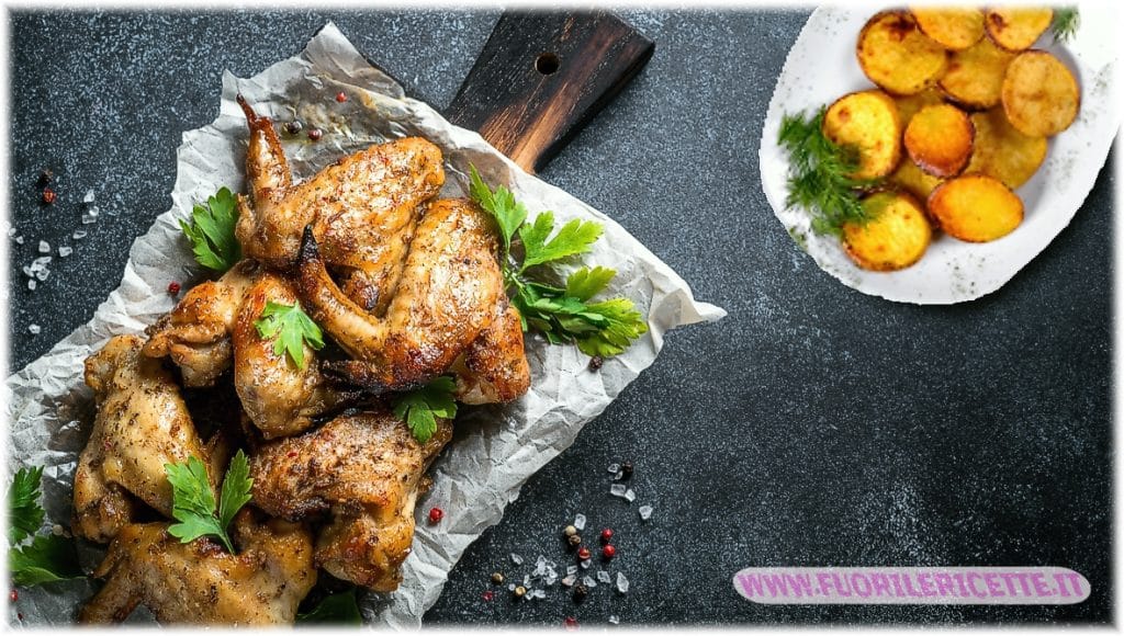 Alette di pollo al forno con patate - Fuori le Ricette