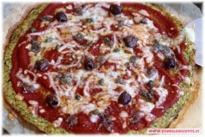 Pizza di zucchine senza farina Pizza di zucchine senza farina