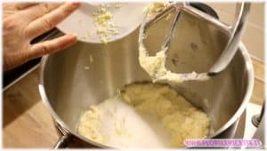Versare il limone e vaniglia