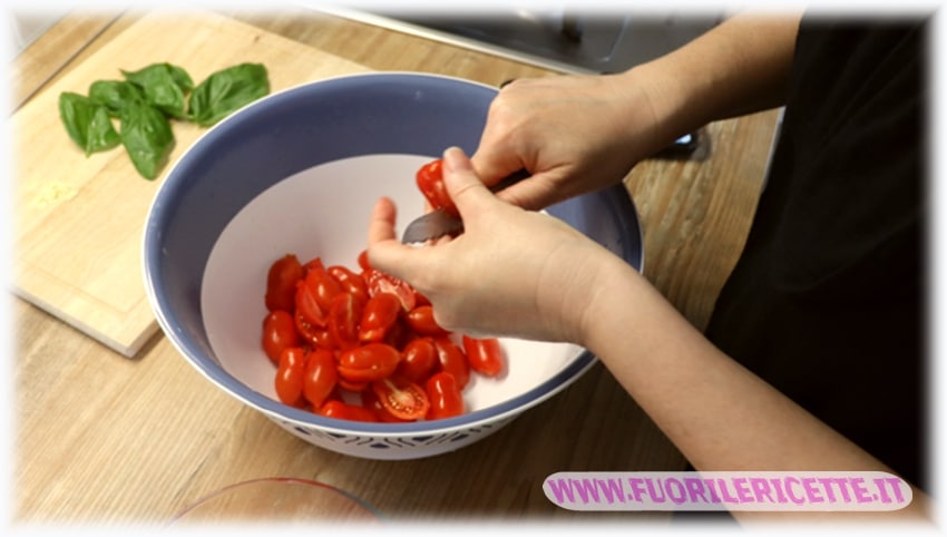 Spaghetti con Pomodorini e basilico - Fuori le Ricette