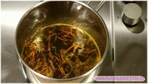 versare le scorzette di arancia