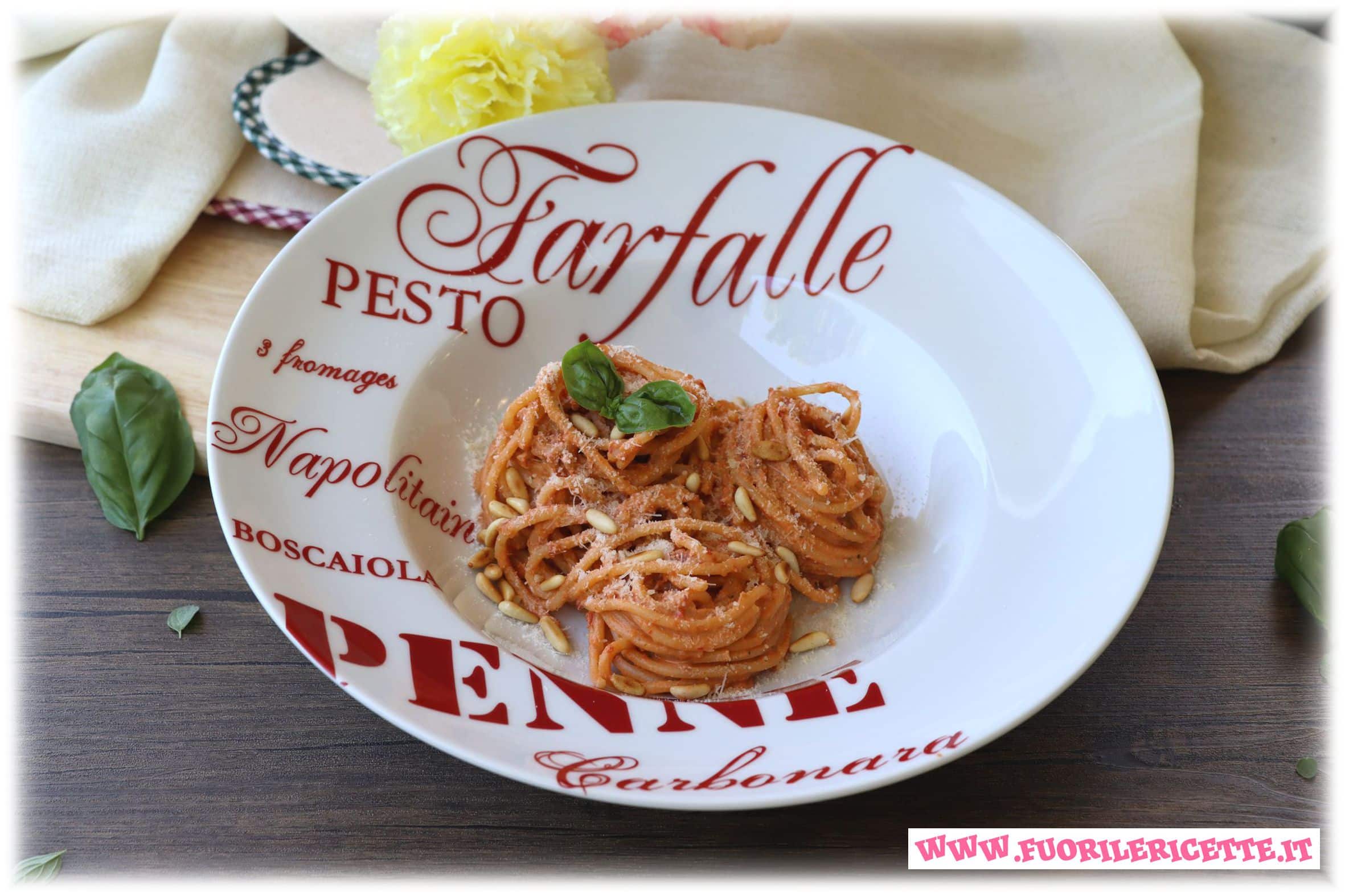 Spaghetti con ricotta e pomodori secchi