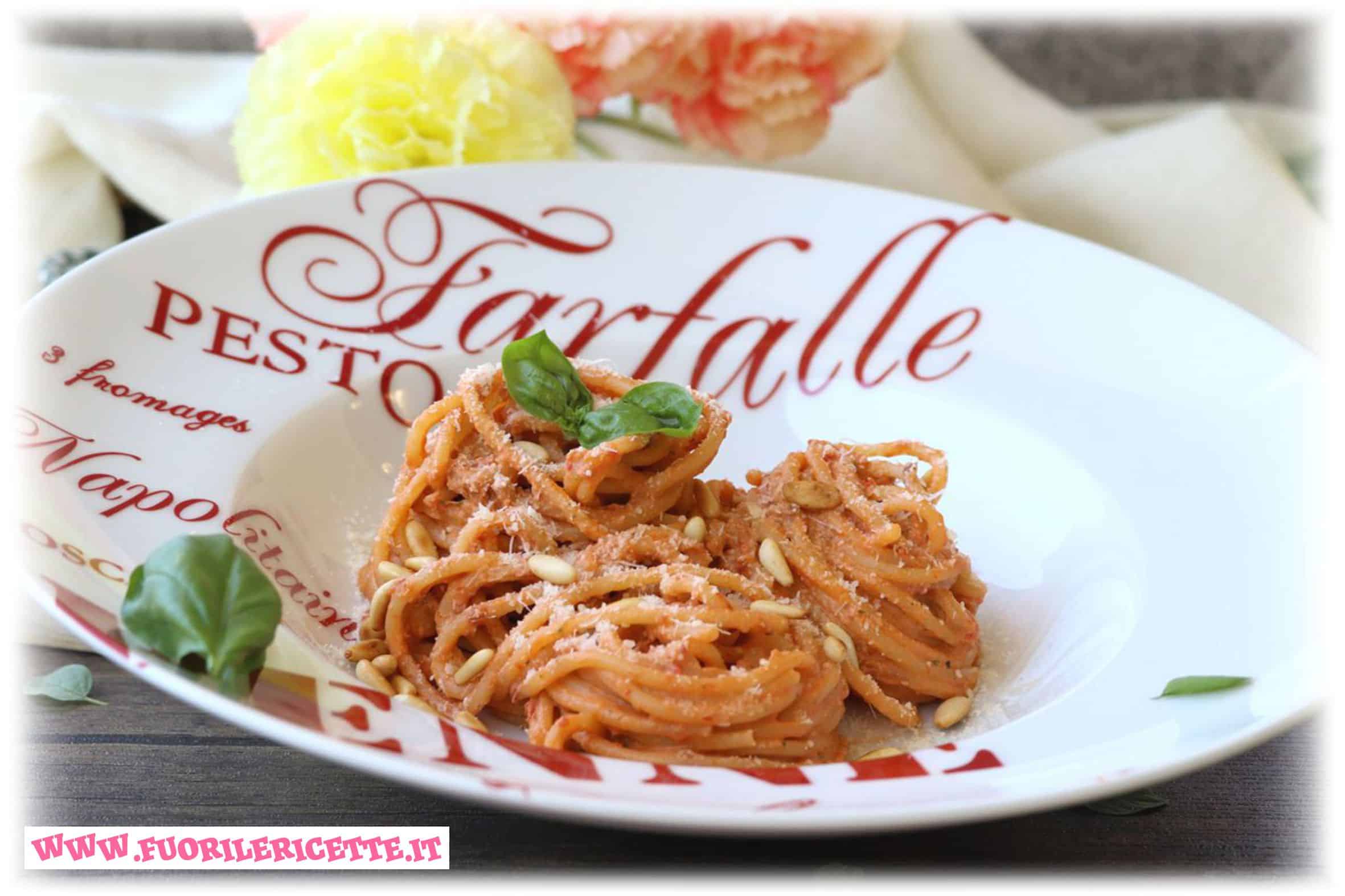 Spaghetti con ricotta e pomodori secchi