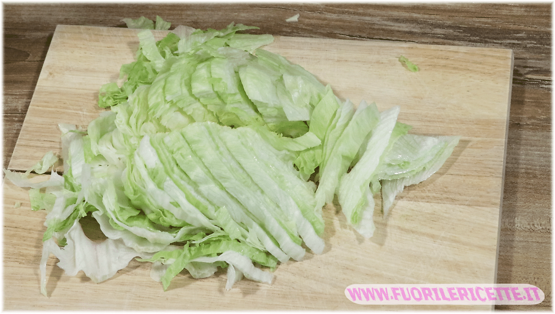 tagliare l'insalata