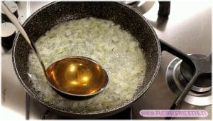 versare il brodo