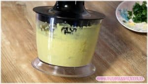 frullare la salsa al curry