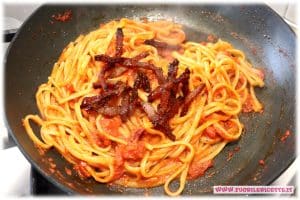 pasta con sugo all'amatriciana
