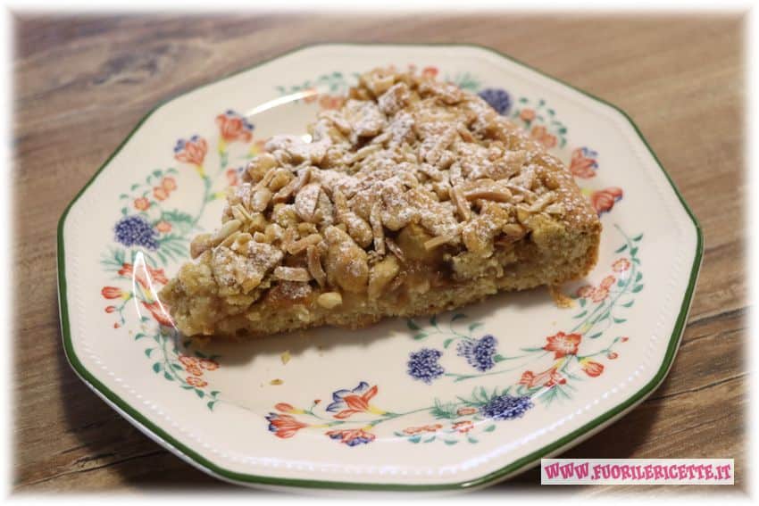 Crostata semi integrale alle mele e crumble