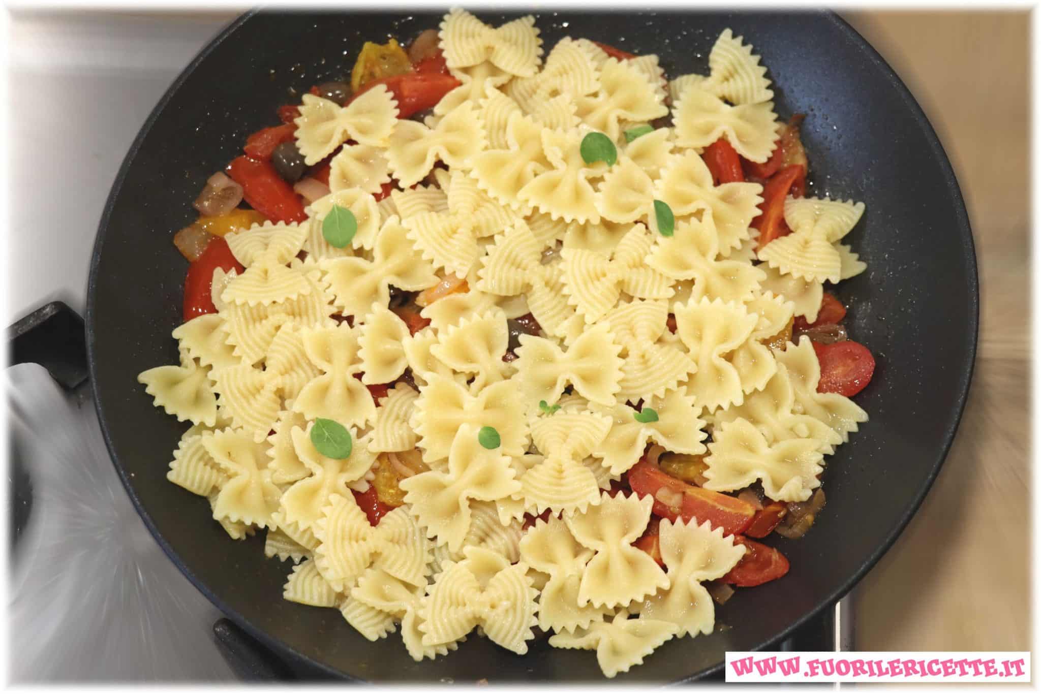 Farfalle con pomodorini e ricotta salata - Fuori le Ricette