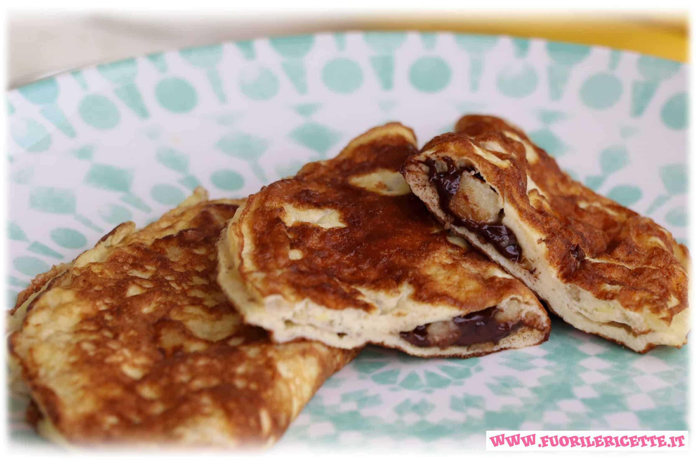 Omelette dolce alle mele e cioccolato