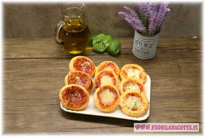 Pizzette di pasta sfoglia facili e sfiziose