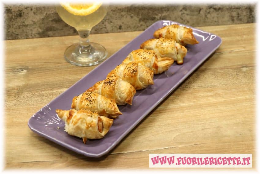 Rustici di pastasfoglia con wurstel