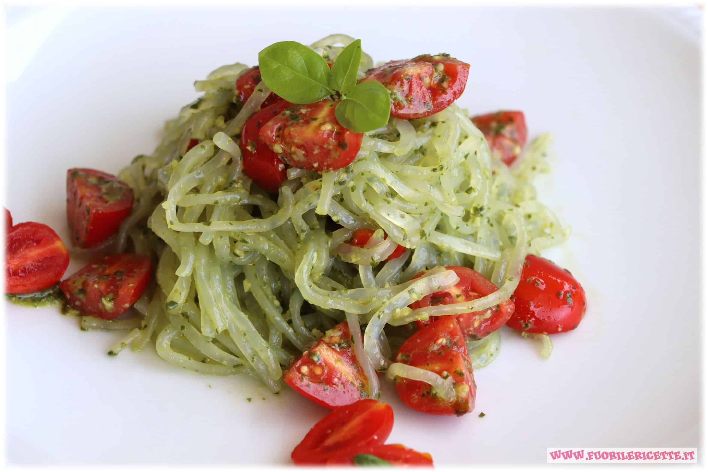 Shirataki di Konjac al pesto e pomodorini