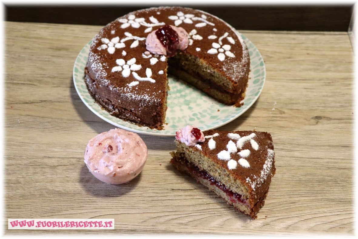 Torta di grano saraceno e nocciole