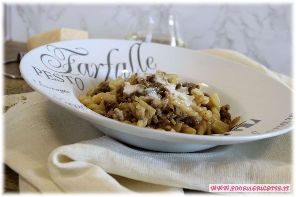Trofie al ragù bianco e crema di parmigiano
