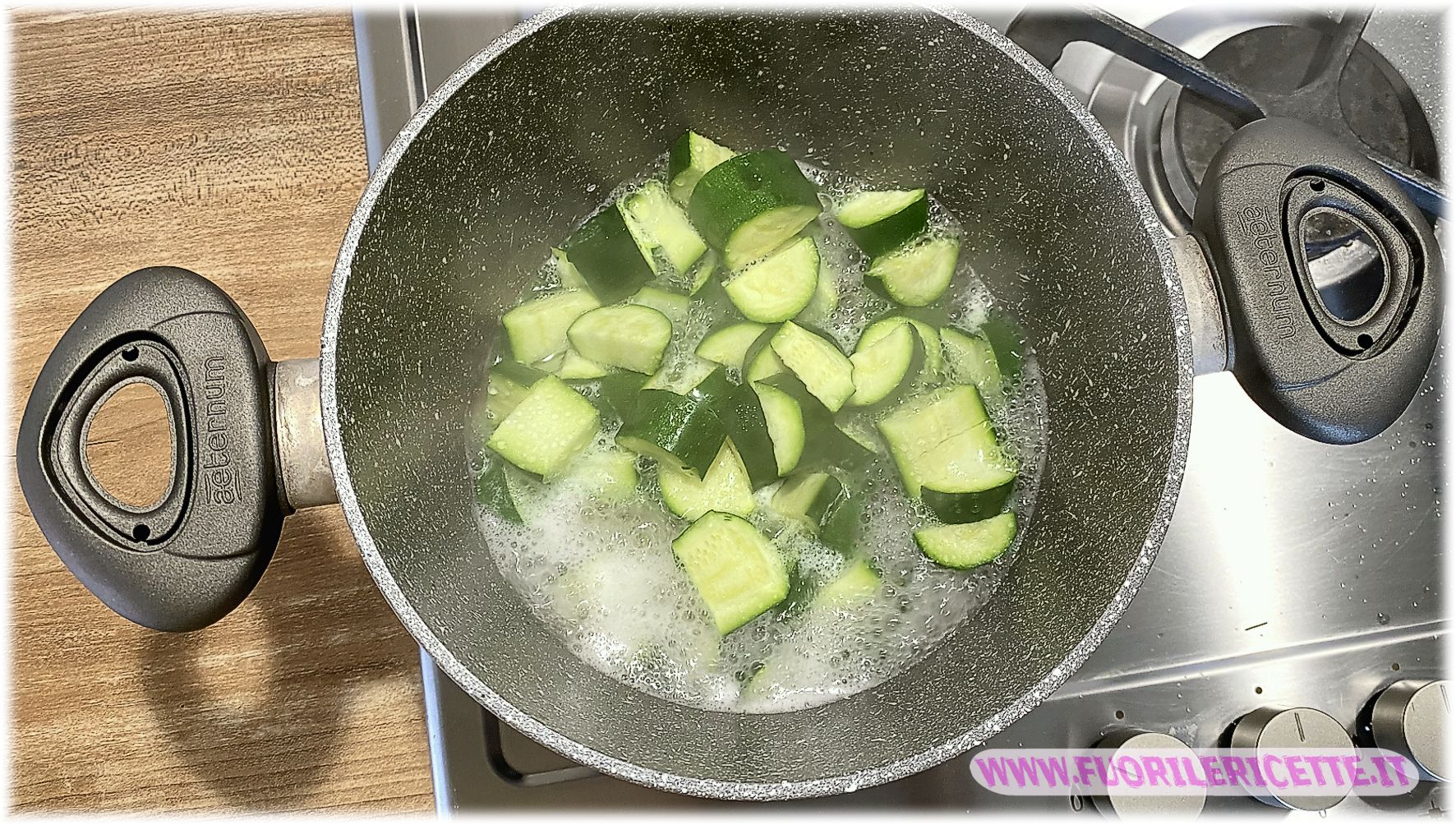 Crema di Zucchine e Spiedini di Salmone