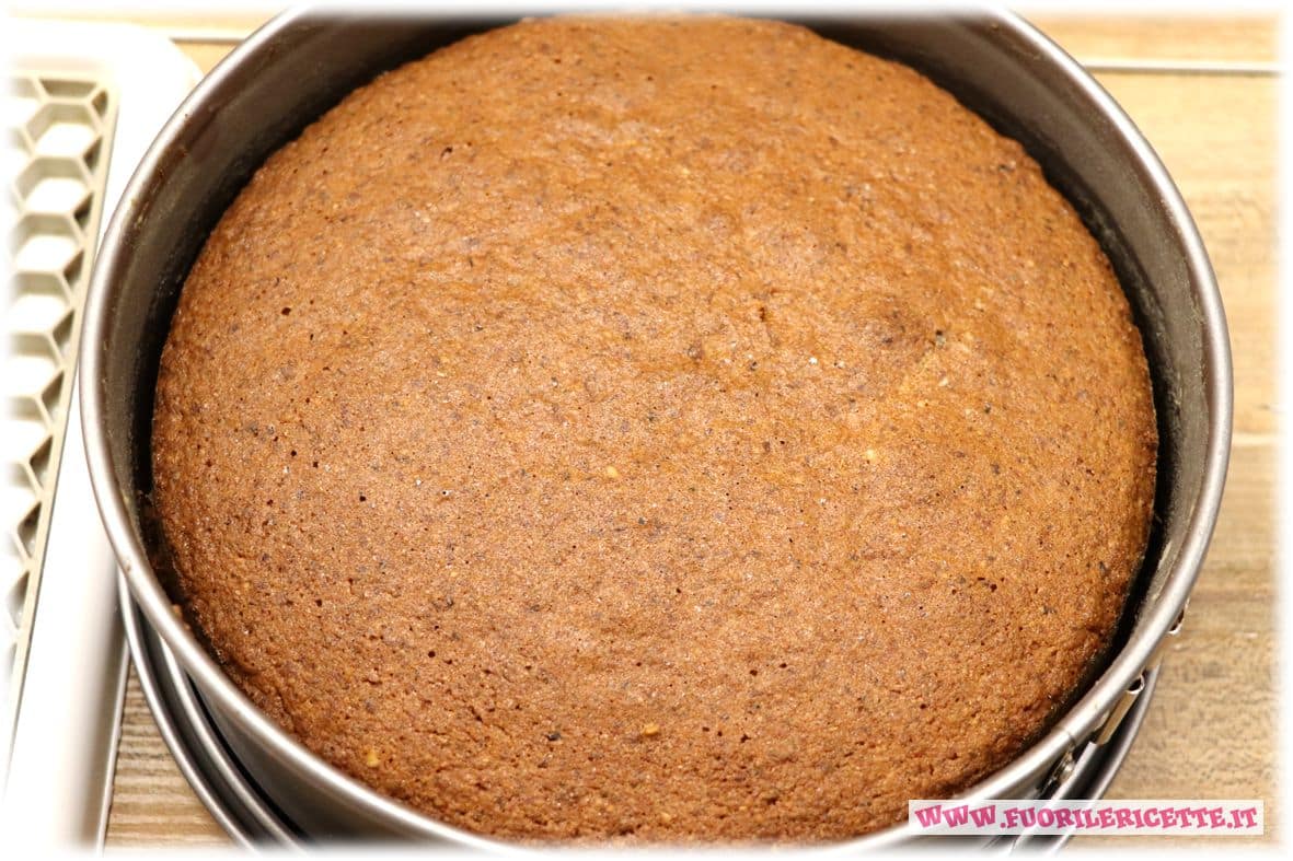 Torta di grano saraceno e nocciole