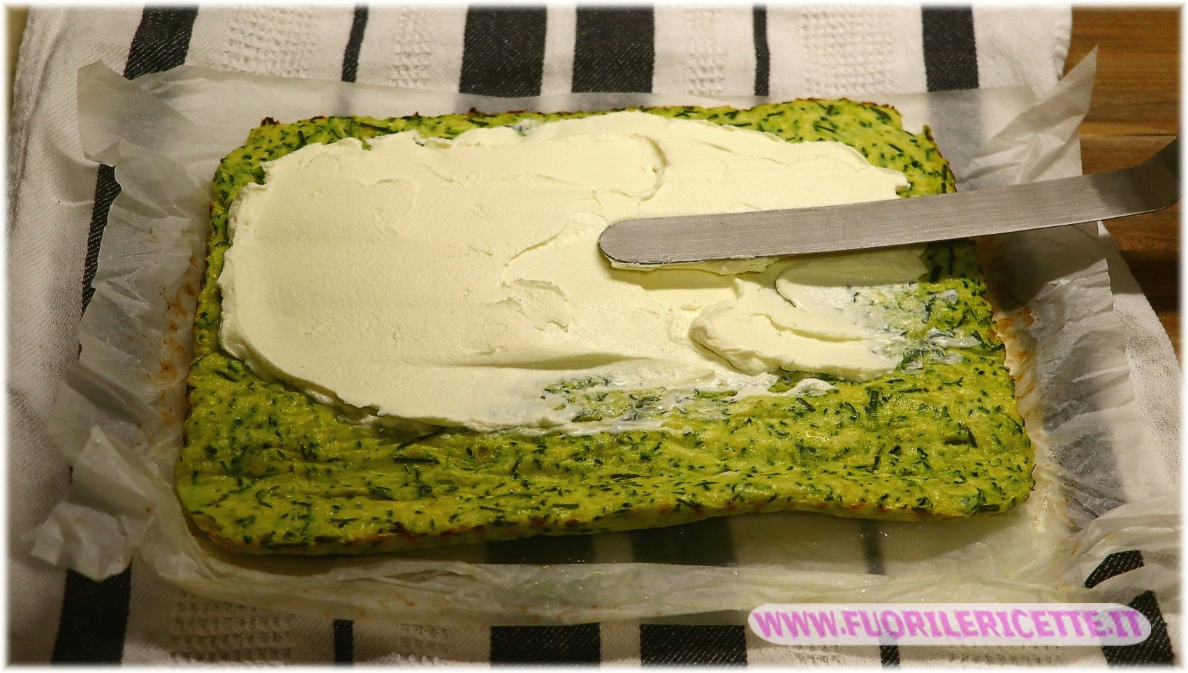 spalmare il formaggio