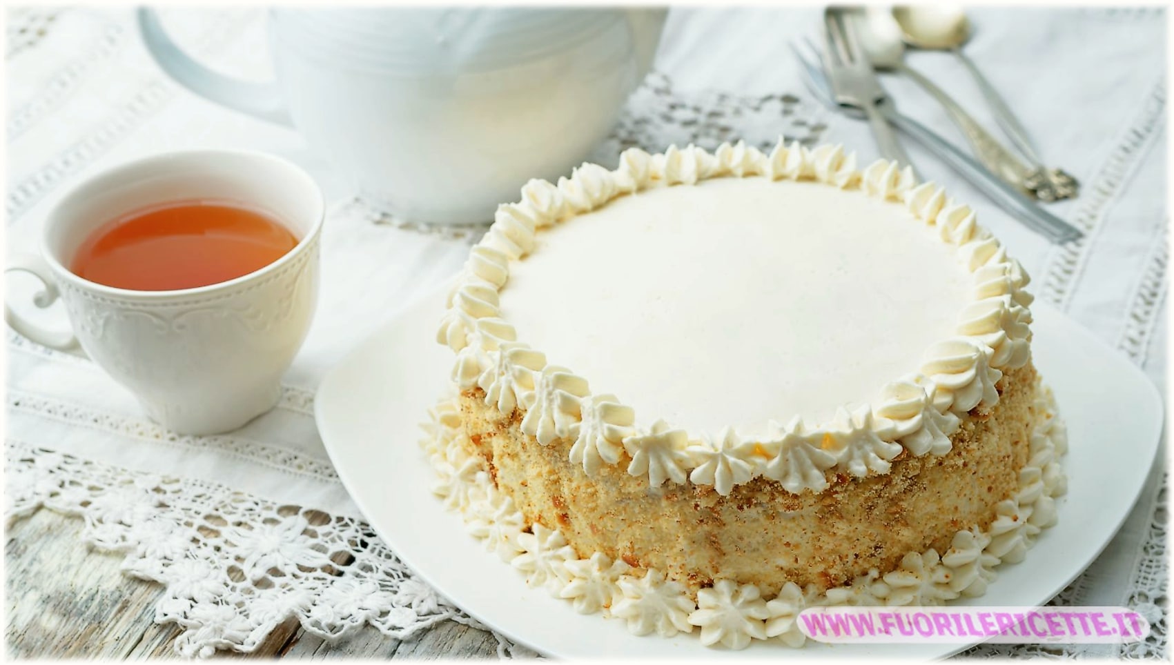 Pan di spagna con panna