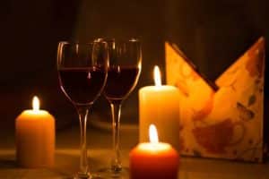 ristoranti strani italia: cena a lume di candela solo per due